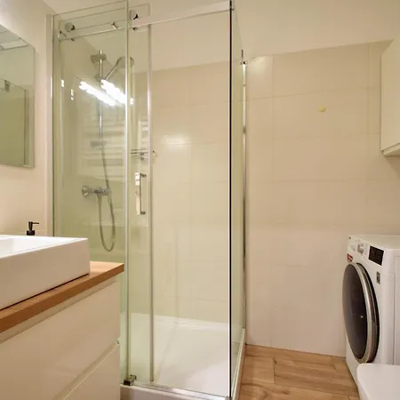 Апартаменты Pelikan Aqua Sky By Lookap - Basen, Sauna, Prywatny Parking W Garazu! Познань