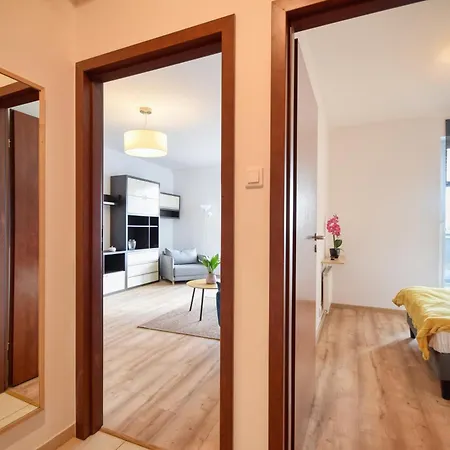 Pelikan Aqua Sky By Lookap - Basen, Sauna, Prywatny Parking W Garazu! Апартаменты Познань